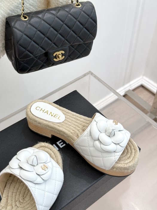 Босоножки фото 5