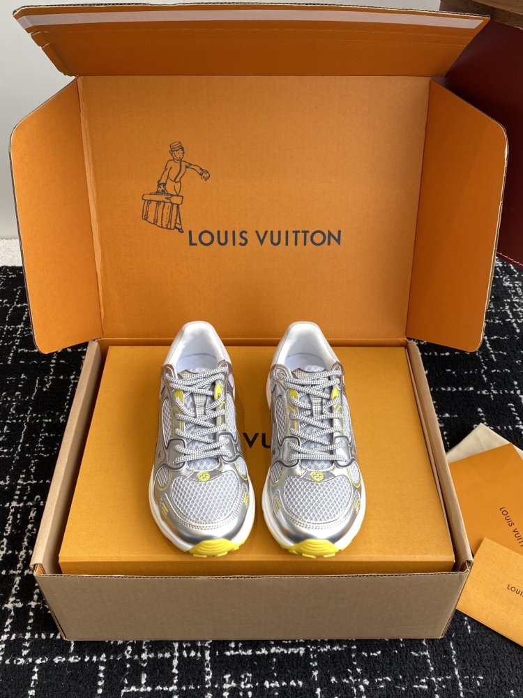 Кроссовки Olympia женские