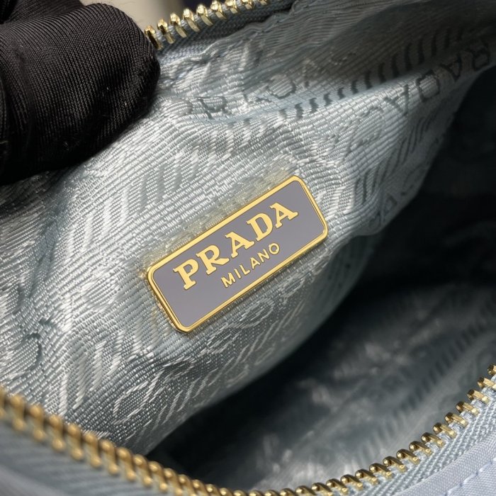 A bag women's Prada Nylon Hobo 22 cm фото 9