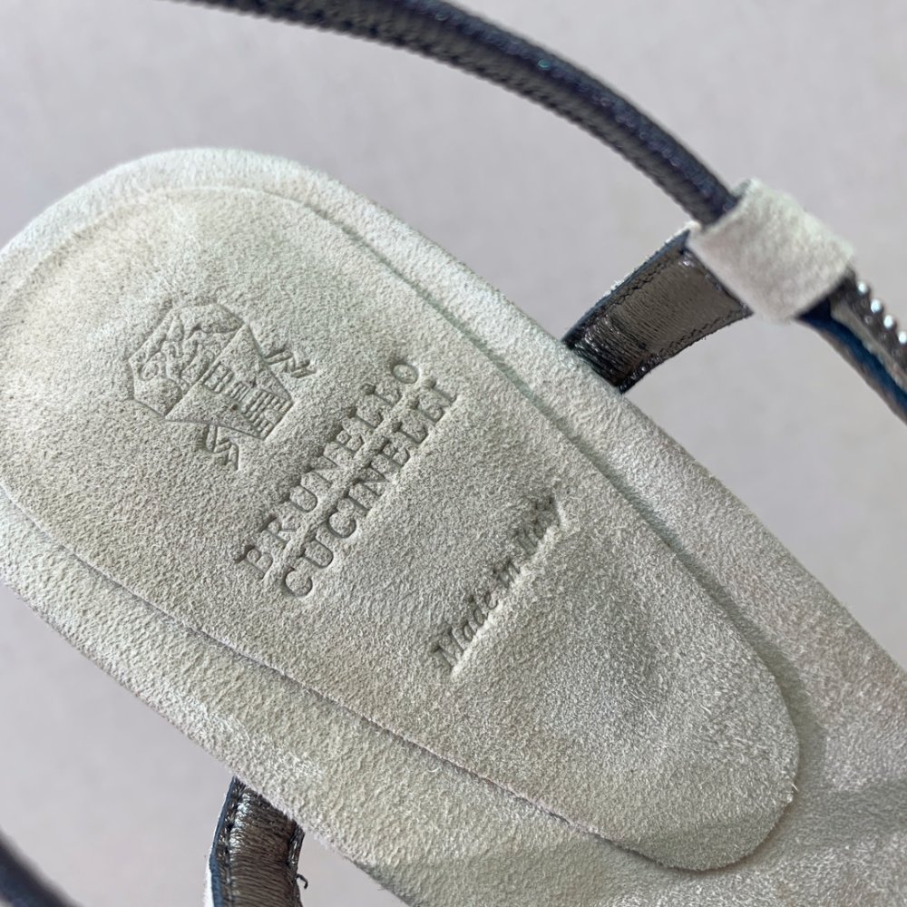 Босоножки фото 5