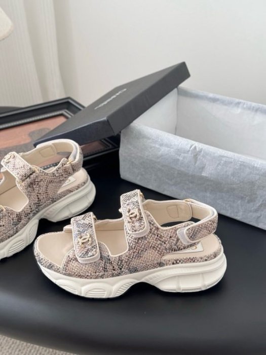 Сандалии женские фото 3