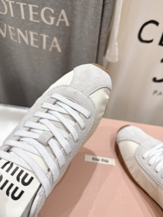 Кроссовки фото 8