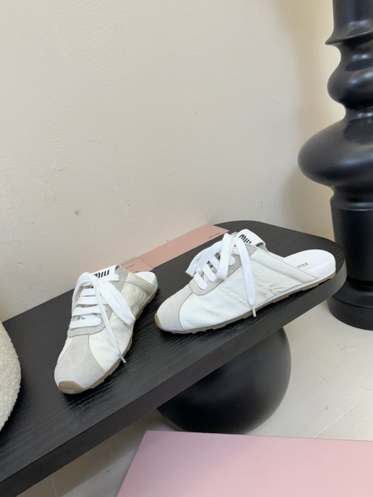 Кроссовки фото 3