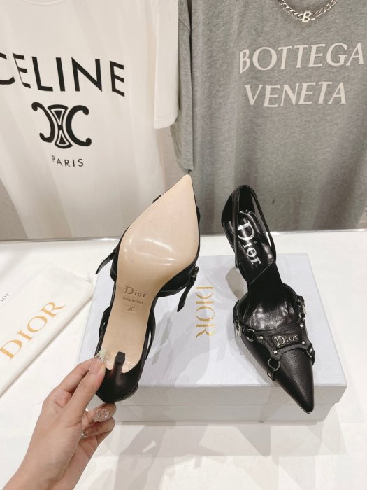 Босоножки фото 9