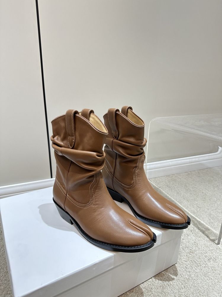 Женские кожаные ботинки MM6 с раздвоенным носком фото 2