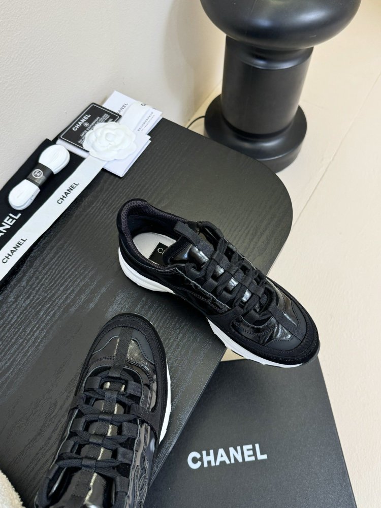 Кроссовки женские фото 4