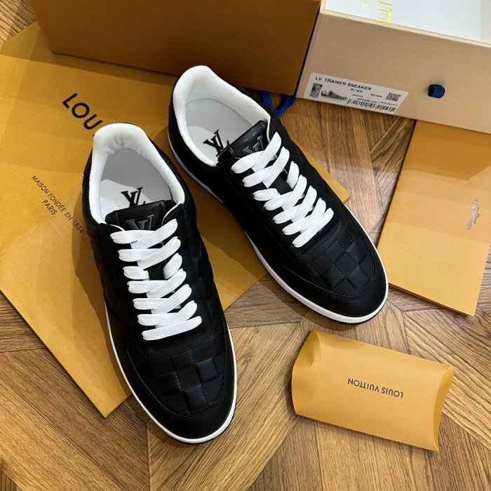 Sneakers men's