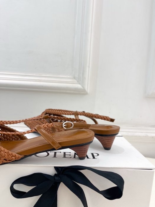 Босоніжки фото 8