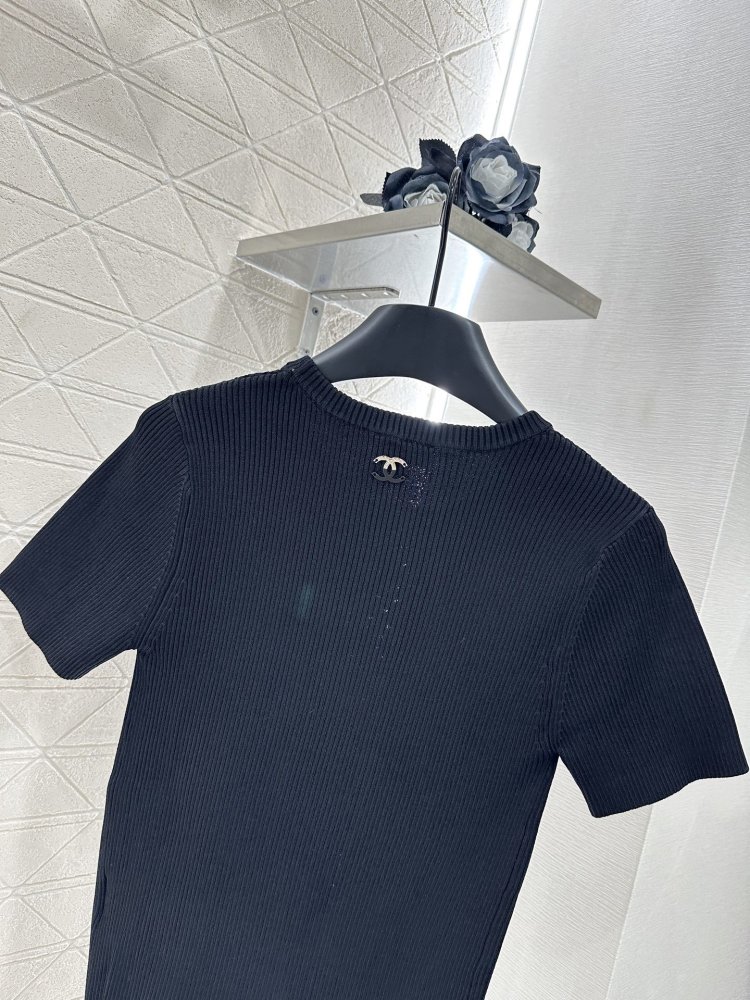 Футболка жіноча фото 4