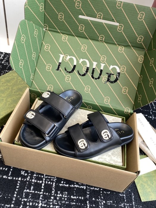 Шлепанцы фото 3