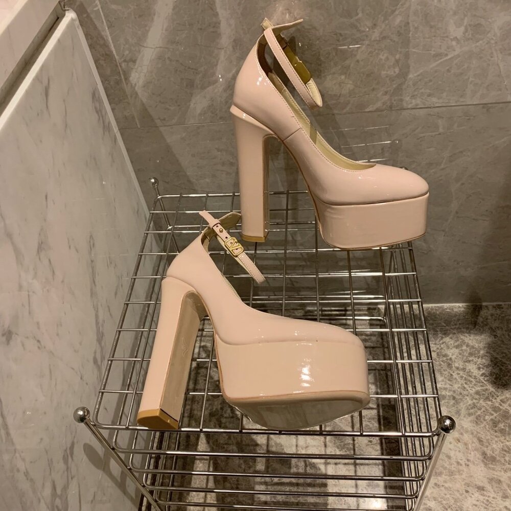 Shoes on platform and high heel beige фото 4