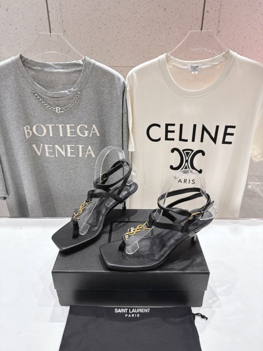 Босоножки фото 3