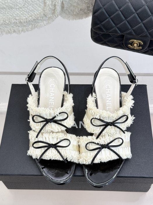 Босоножки фото 4