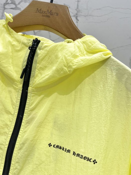 Куртка жіноча фото 3