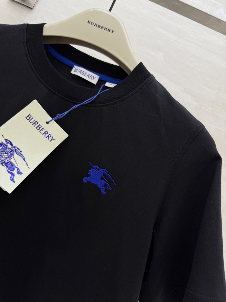 T-shirt women's фото 4