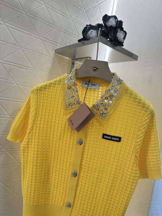 T-shirt women's фото 3