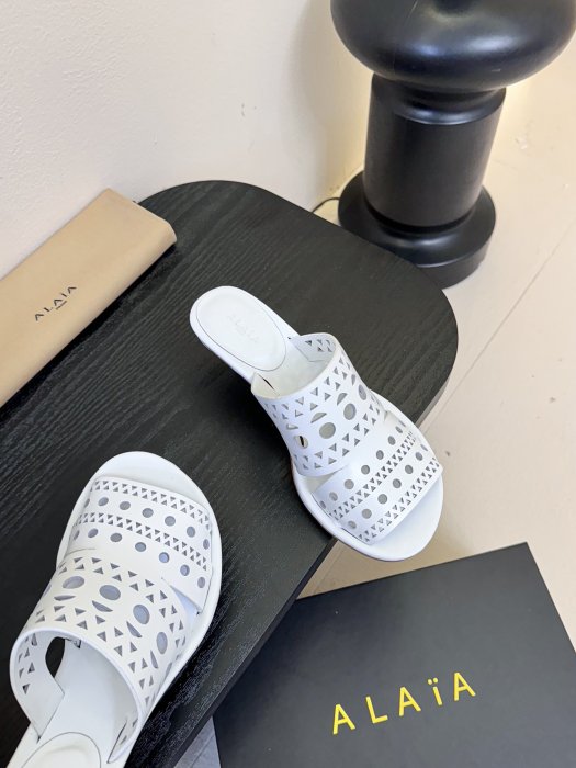 Босоножки фото 4