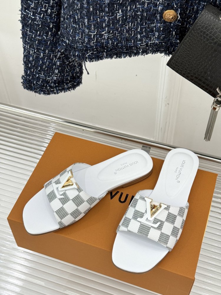 Шлепанцы женские фото 2