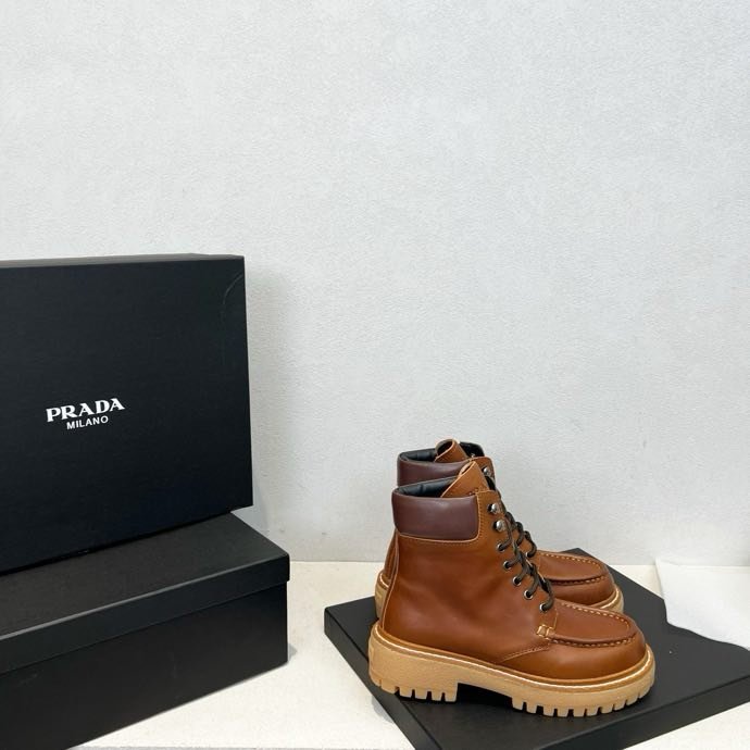 Черевики жіночі