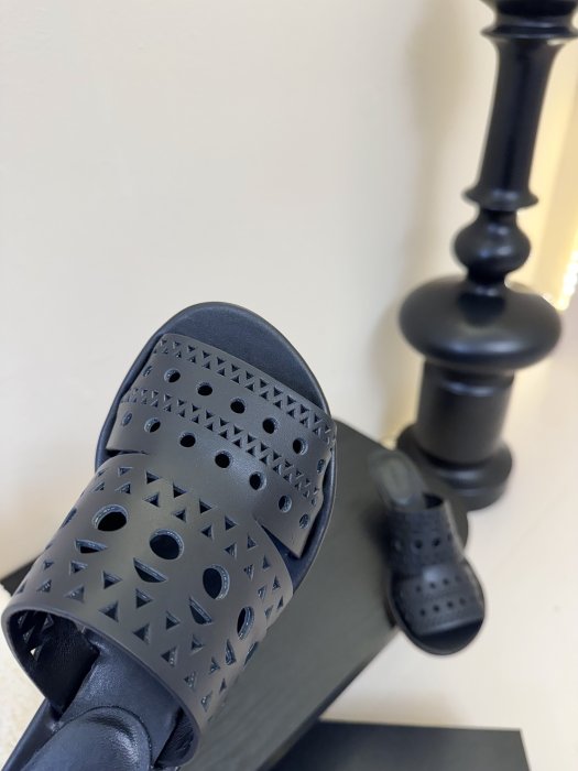 Босоножки фото 6