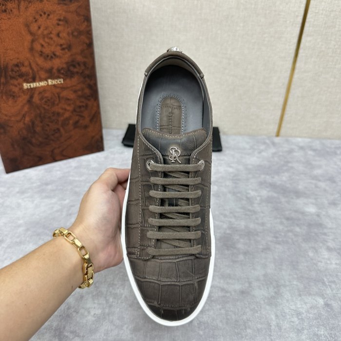 Кросівки фото 5