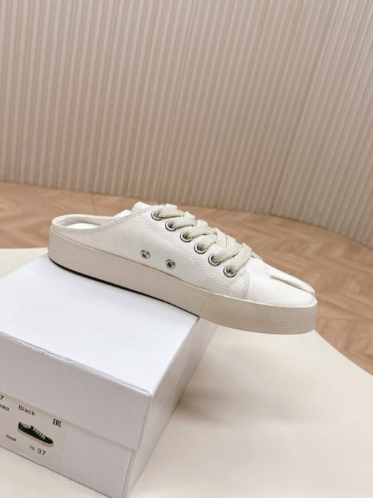 Кеды мюли с раздвоенным носком фото 4