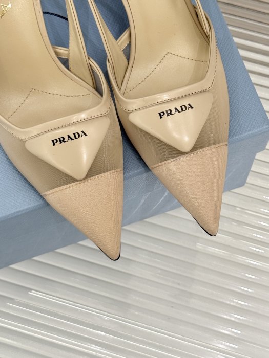 Босоножки фото 7