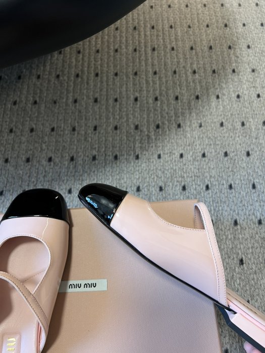 Босоножки фото 9