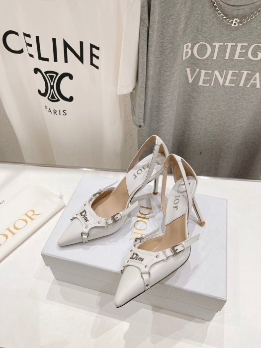 Босоножки фото 4