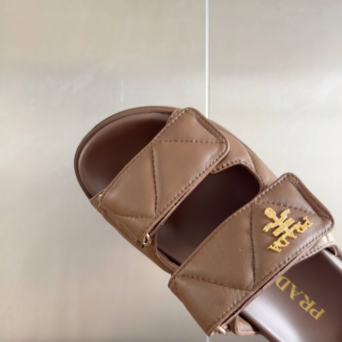 Шлепанцы фото 8