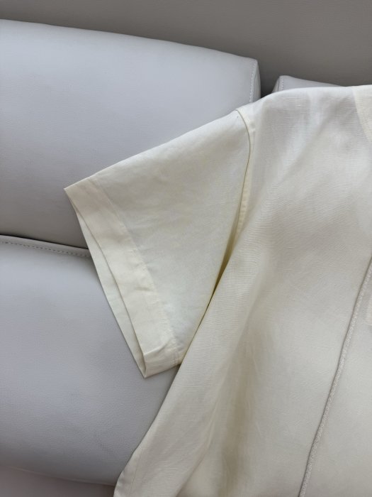 T-shirt women's фото 5