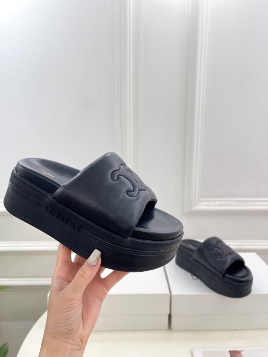 Шлепанцы женские фото 4