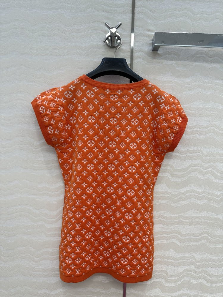 T-shirt women's фото 9