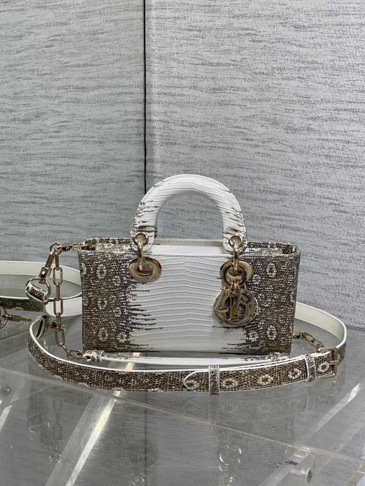 Сумка Lady Dior 22 см