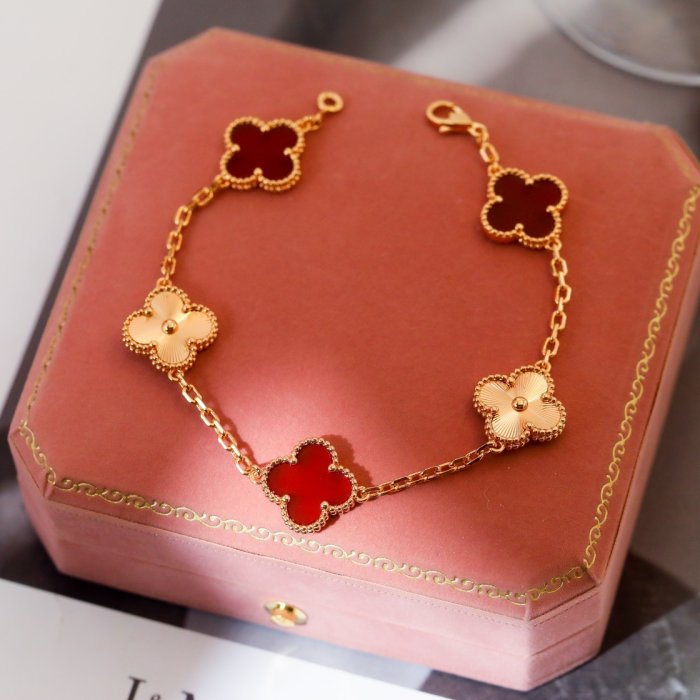 A bracelet фото 18
