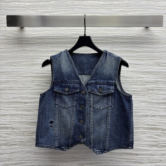 Костюм женский фото 2