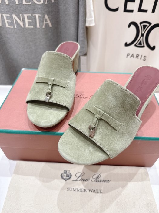 Босоножки фото 7