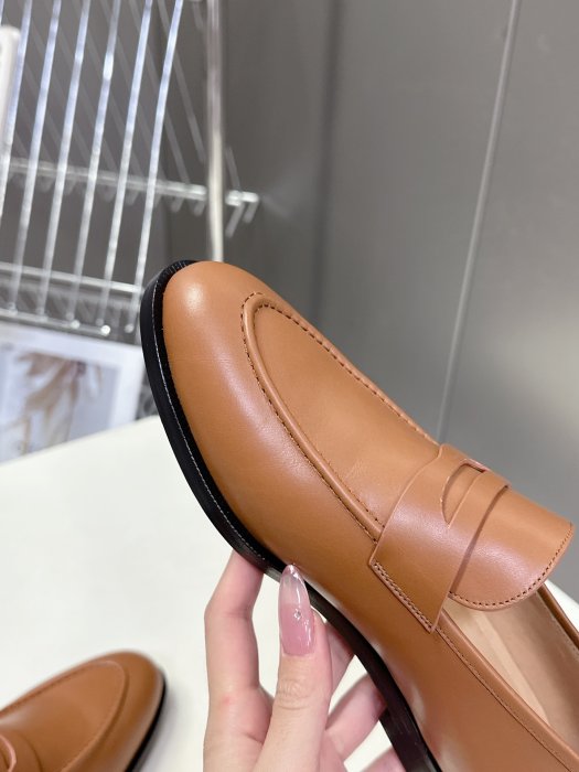 Лоферы женские фото 8