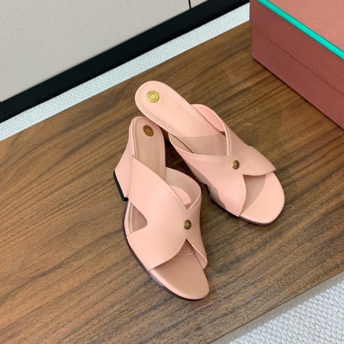 Босоножки фото 5