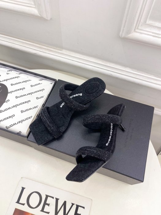 Босоножки фото 5