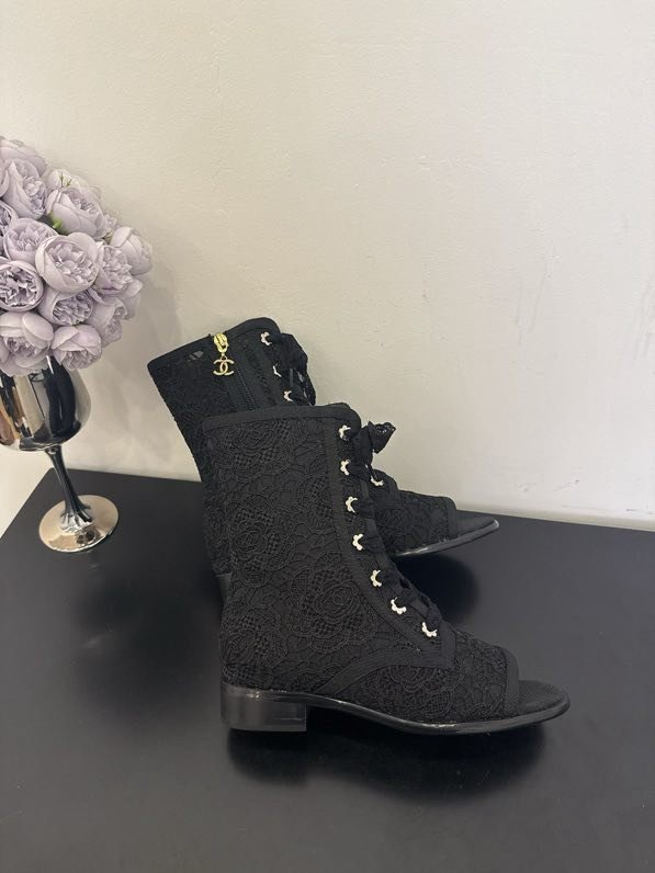 Ботинки женские фото 7