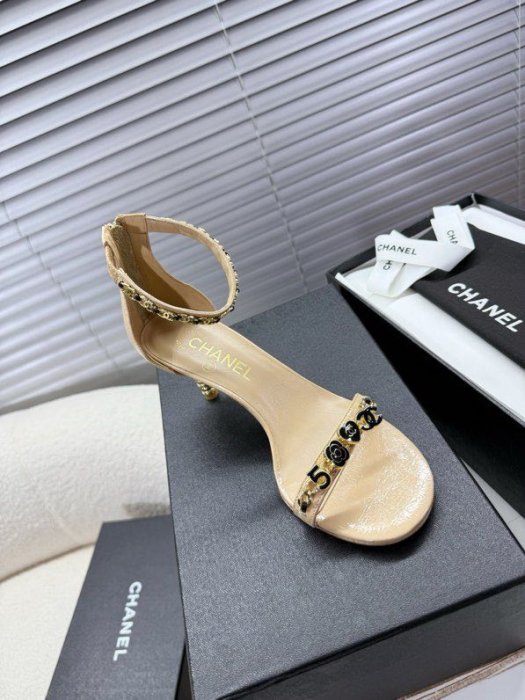 Босоножки фото 2