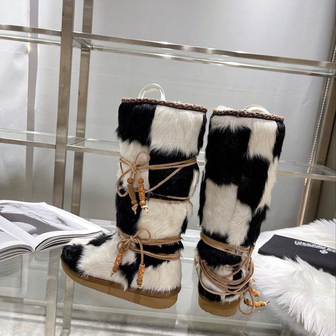 Winter women's boots on fur фото 6