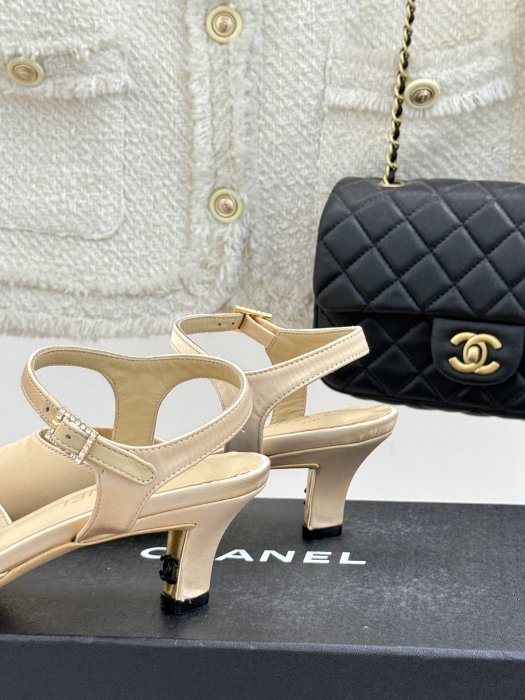 Босоножки фото 6