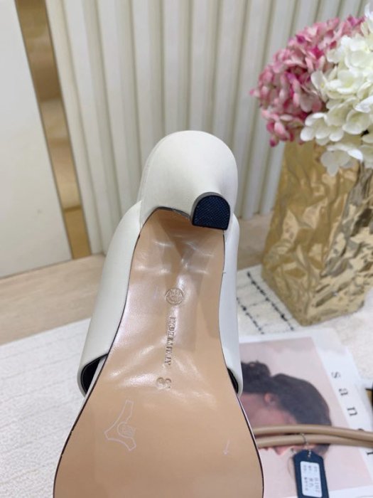 Босоножки фото 5