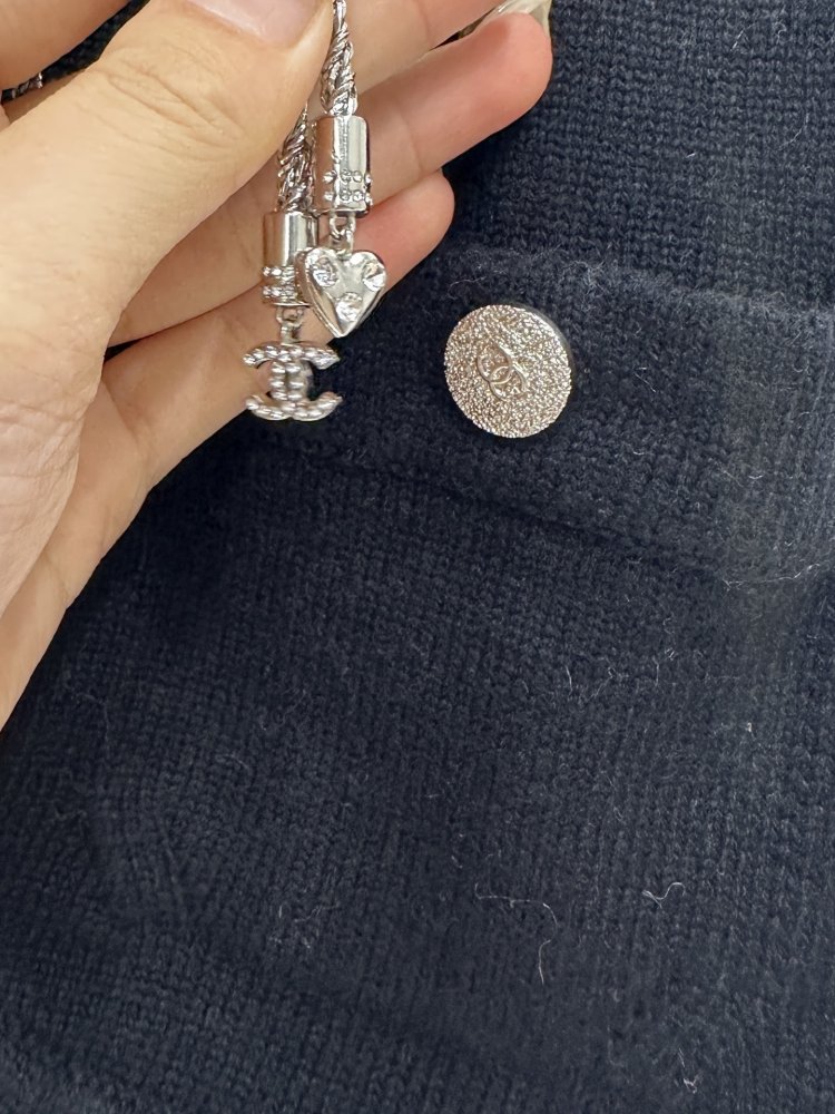 Knitted cardigan фото 8