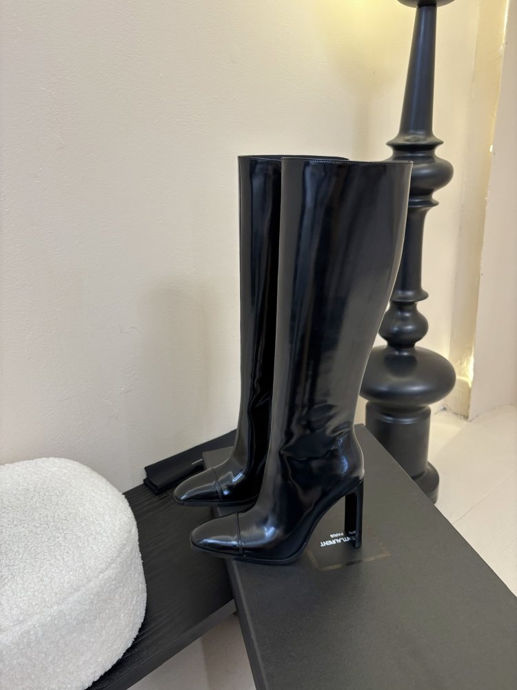 Сапоги женские фото 5