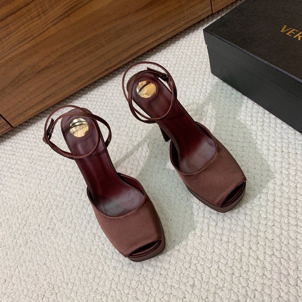 Босоніжки фото 4