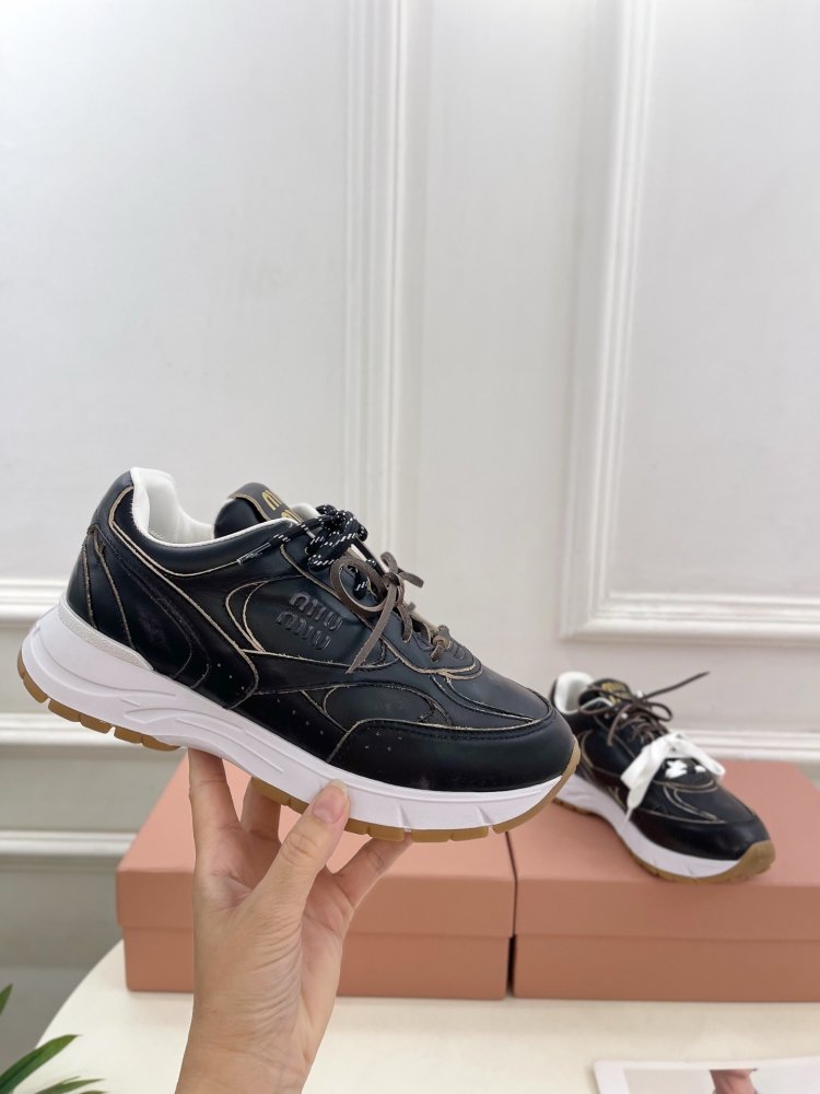 Кроссовки женские фото 4