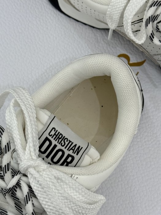 Кроссовки фото 8